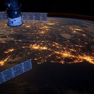 Atlantic Coast at Night (NASA, International Space Station, 02/06/12)