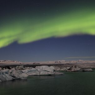 Iceland - Aurora Dance over Jökulsárlón (Glacier Lagoon)