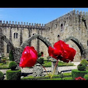 Portugal – Braga a cidade dos Arcebispos - Os vestígios da presença humana nesta região datam de há milhares de anos. No entanto, apenas se consegue provar a existência de aglomerados populacionais em Braga a partir da Idade do Bronze.